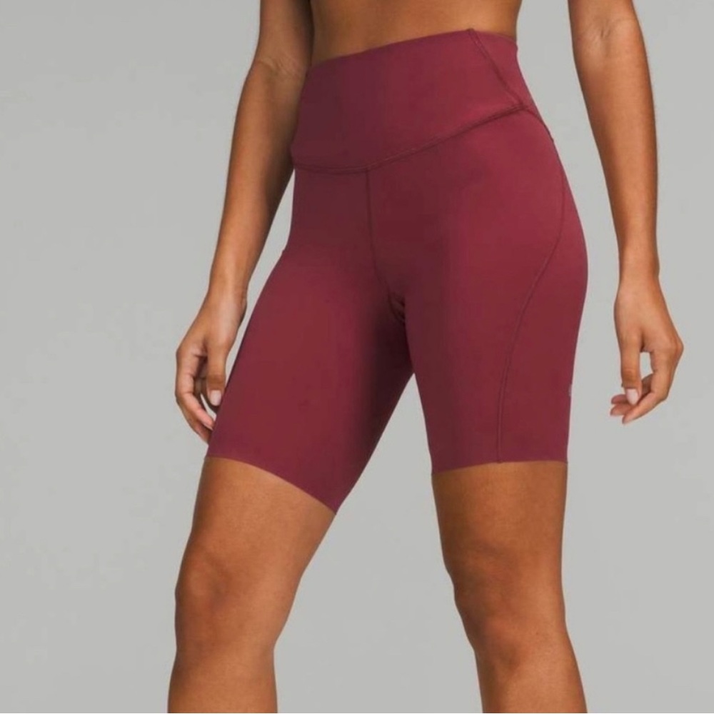 Lululemon Base Pace bike shorts 8”